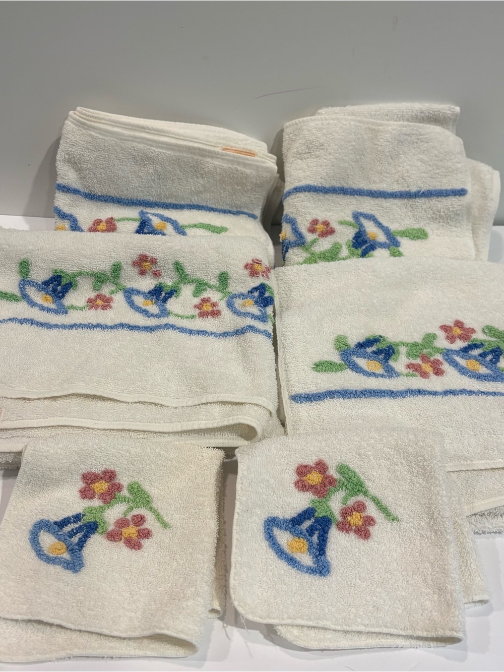 VTG‎ Martex Floral Towel Set Tulips 2 Bath, 2 Hand, 2 Washcloths Made In USA MCM